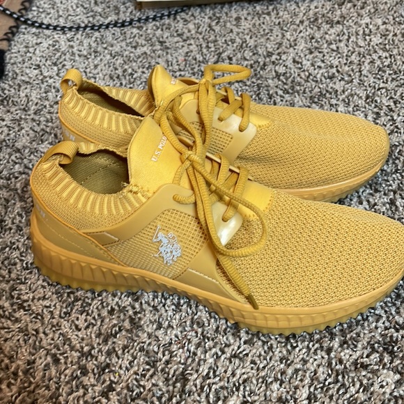 U.S. Polo Assn. stretchy sneakers - Picture 3 of 4